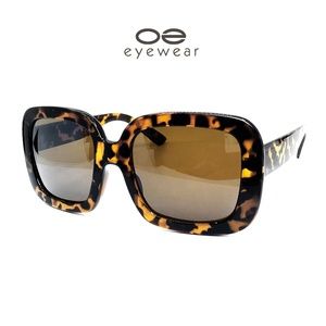 O2 Eyewear A3326 Designer Style Sunglasses
